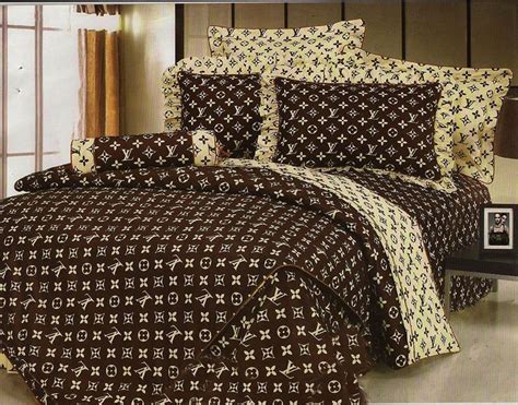 Comforter sets add a great sense of style and comfort to your bedroom. Pin on Ideas for the House