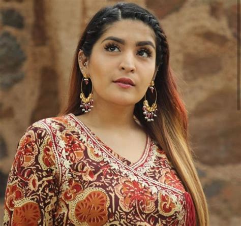 I'm a medical student, scientist, entrepreneur, and creator in new york city. Shreya Jain (YouTuber) Wiki, Biography, Age, Boyfriend ...