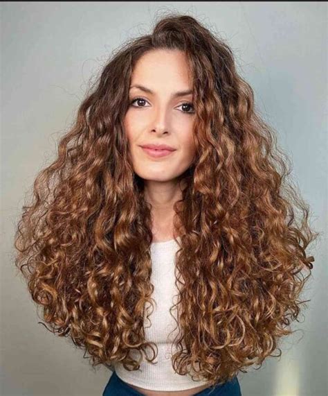 42 Most Flattering Hairstyles For Long Curly Hair