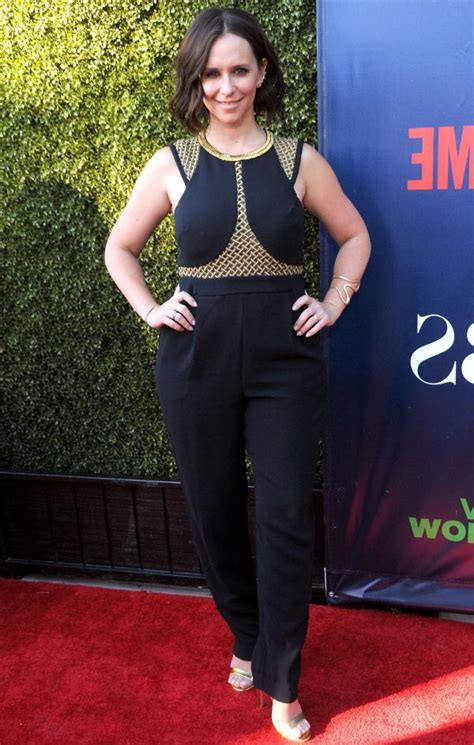 Jennifer Love Hewitt Body Size Waist Hips Bra Height Weight