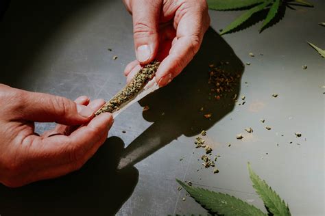 Cómo Fumar Marihuana 21 Formas De Consumir Cannabis Y Más Tips El