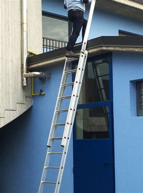 Extension Ladders For Roof Access Ladders For Roof