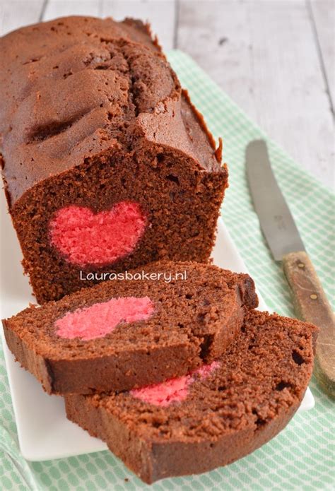 Harten chocoladecake Recept Voedsel ideeën Dessert ideeën Roze cake
