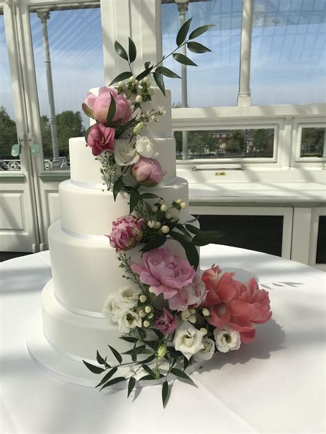 Fresh Flower Wedding Cake Decoration In Pink And Coral Peony Hypericum