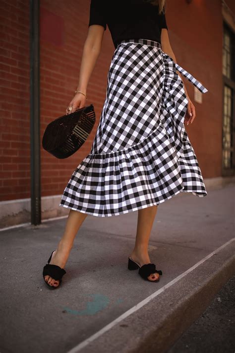 How To Wear Ruffles Memorandum Nyc Fashion And Lifestyle Blog For The