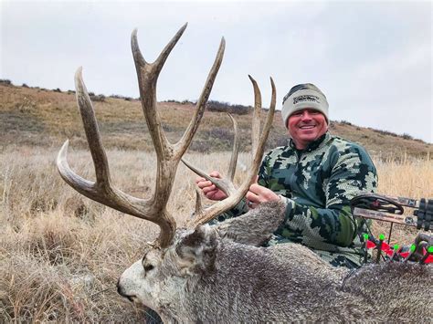 Archery Mule Deer Hunts In South Dakota Bmo Hunts