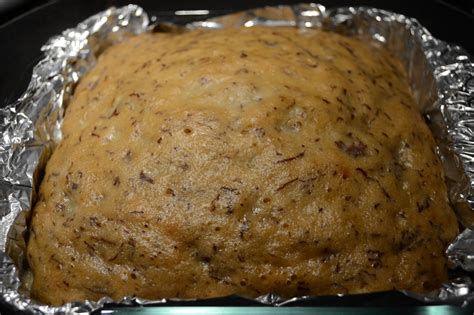 This recipe is perfect for using up that single sad banana sitting on your counter, but if you're craving banana pancakes and don't have any brown bananas, check out my post on how to vegetable oil: Simple Life: Steamed moist banana cake