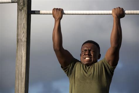 See full list on wikihow.com Top Ten Pyramid Routines | Military.com