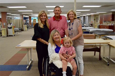 Daily Dose Mother Of Tv Personality Ainsley Earhardt Recovers After