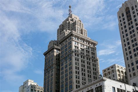 A Walking Tour Of Downtown Detroits Essential Architecture Curbed