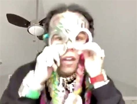 Tekashi 6ix9ine Just Went Instagram Live For 2 Million Viewers To Troll