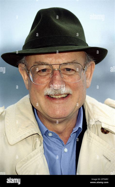 Roger Whittaker Hi Res Stock Photography And Images Alamy