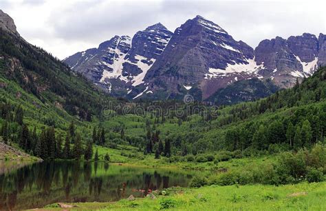 A Scenic Summer At Maroon Bells Colorado Stock Photo Image Of Field