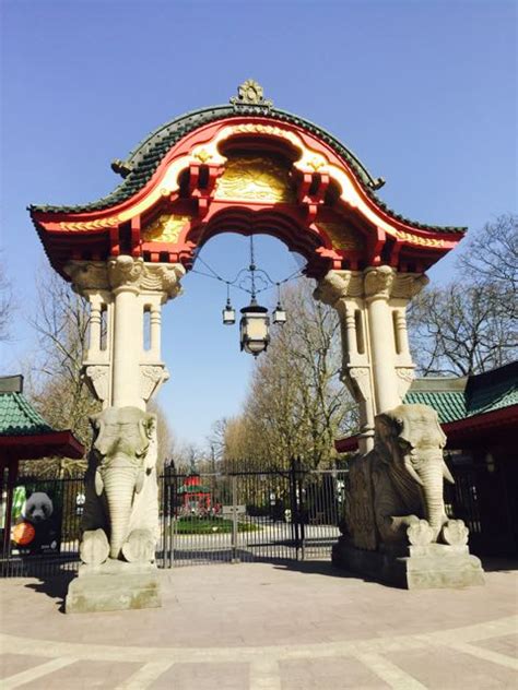 Zur feier des tages spendierte der zoologische garten ihr und ihren jungen eine leckere. Zoologischer Garten / Zoo / Berlin | Guide for Berlin