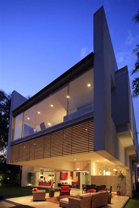 luxurious modern mansion  huge cantilever  contemporary style godoy house  mexico