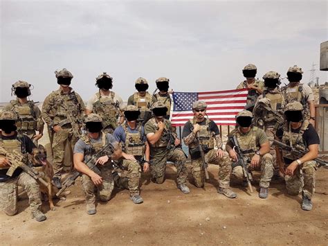 Us Special Operations Forces Pose For A Group Photo In Syria R