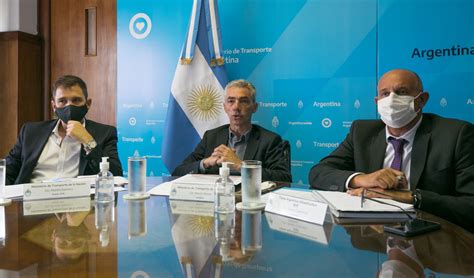 Fue el viernes 15 de noviembre de 2019. Negocian con China un crédito para electrificar y comprar ...