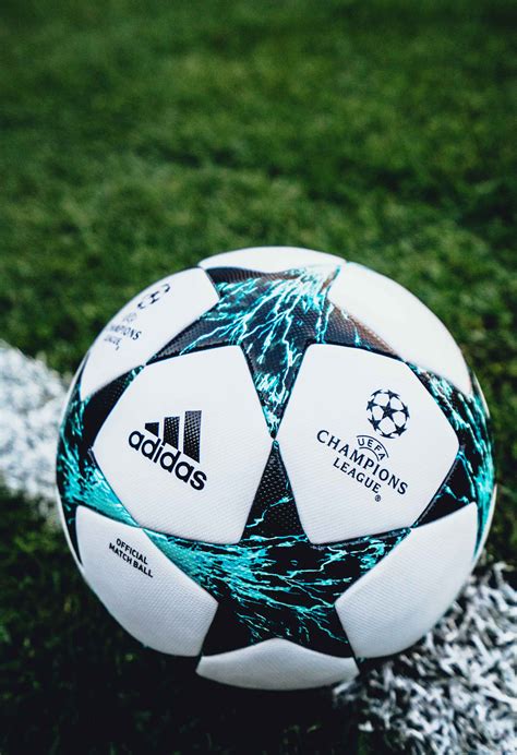 Adidas 2019 champions league madrid final football, competition match ball replica, size 5. Adidas Champions League 17/18 Group Stage Match Ball - Forza27