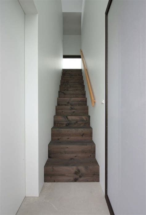 A bar extending horizontally between supports, as in a fence. Pin on Staircase
