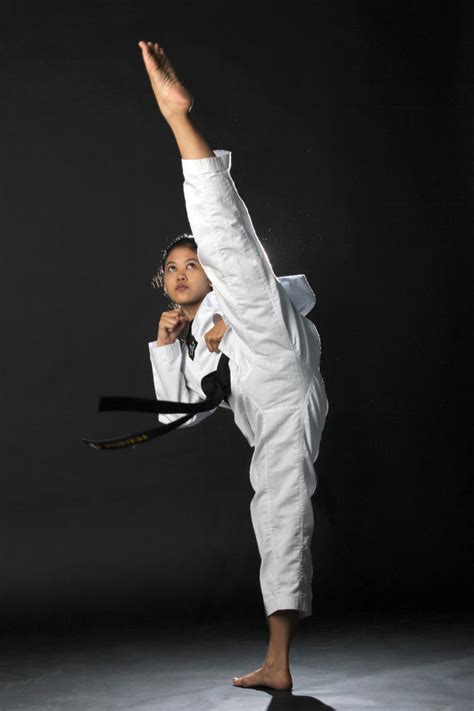 Taekwondo Girl By Blackguard Saracen On Deviantart
