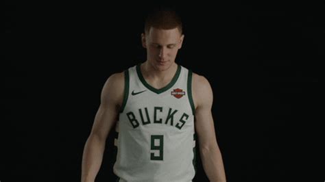This is the official nba channel on giphy. New Picture GIF sports nba basketball milwaukee bucks... | Milwaukee bucks, Athletic tank tops ...