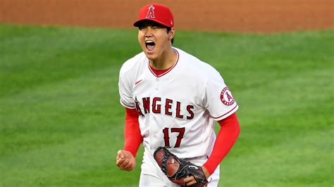 Check out this biography to know about his childhood, family life, achievements and fun facts about. Shohei Ohtani shows full potential in 'Sunday Night Baseball' star turn - Sports Illustrated