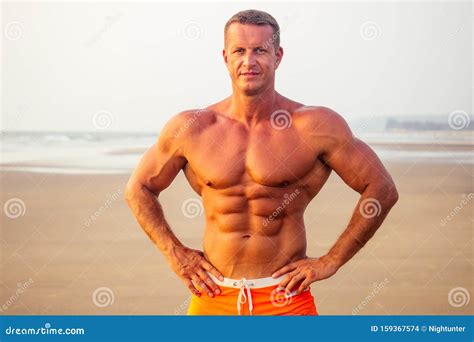 Zasahovať špecifický Večný Bodybuilder Male Beach Sexy Voľno Siréna Teplo