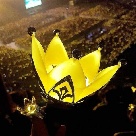 What is a lightstick? A collection of the most impressive lightstick in Kpop! | KBIZOOM