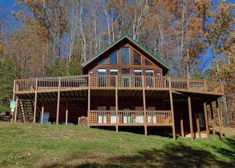 Enjoy luxury and plenty of space in this premium 12 bedroom cabin with a mountain view near pigeon forge! GATLINBURG Cabin Rental - LIFE OF LUXURY #12 - 8 Bedroom ...