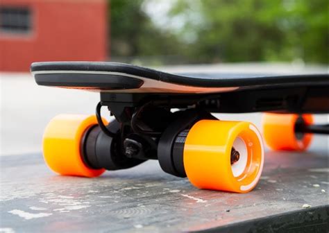 Introducing Boosteds New 750 Electric Skateboard Mini And Dangerously