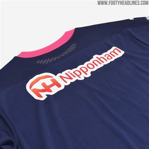 Currently in osaka, japan and i just arrived in my hotel. Limitiertes Cerezo Osaka 2020 Trikot veröffentlicht - Nur ...