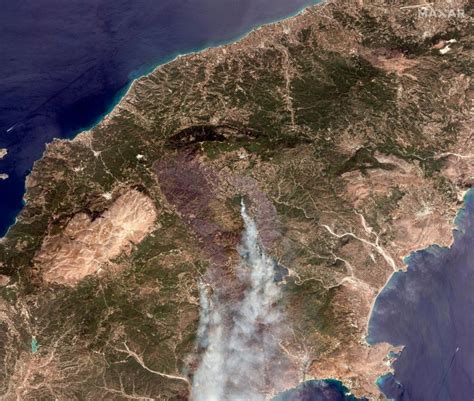 where are the fires in rhodes map of greece wildfires as satellite images show devastation of