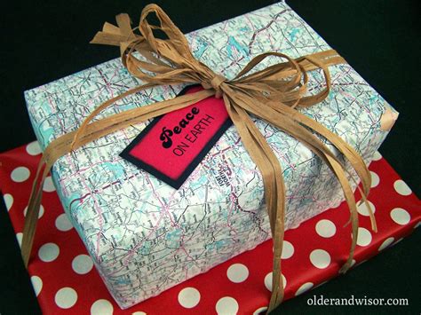 Pimping Yo Presents Tip 2 Use What You Ve Got T Wrap Christmas T Wrapping Paper