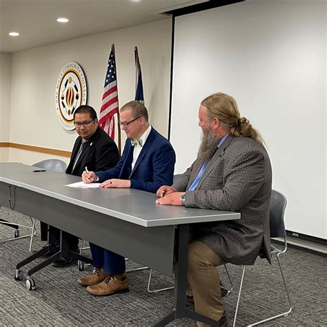 MSU College of Human Medicine signs articulation agreement with Bay