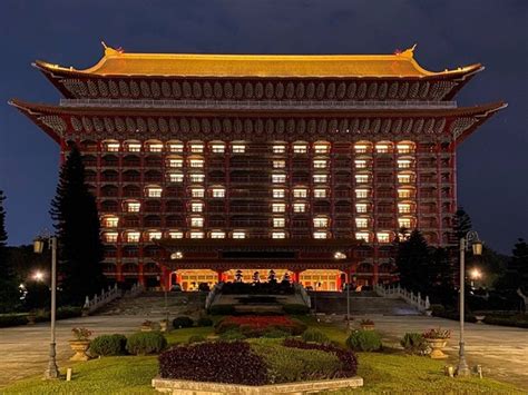 Confirmed cases, deaths and recovered. 'ไต้หวัน' เปิดไฟบน Grand Hotel Taipei เป็นคำว่า ZERO ฉลอง ...