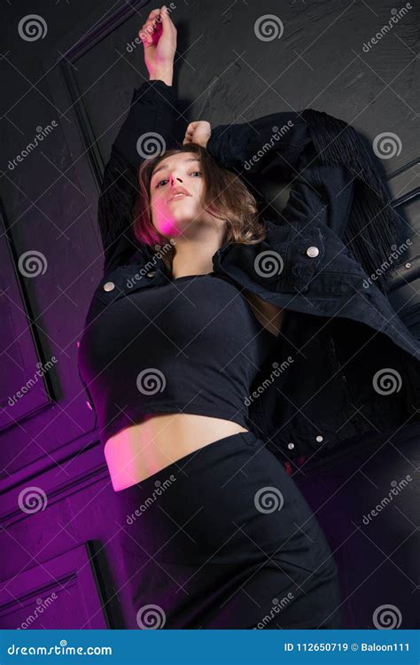 woman leaning against the wall stock image image of lady wall 112650719