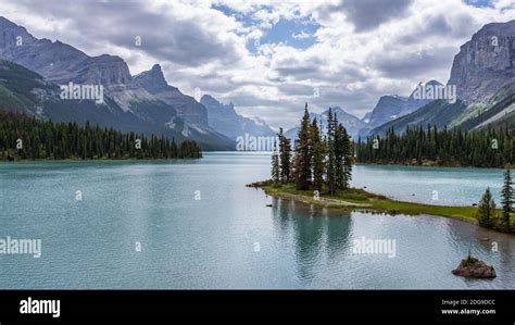 Spirit Island In Maligne Lake Canada Stock Photo Alamy