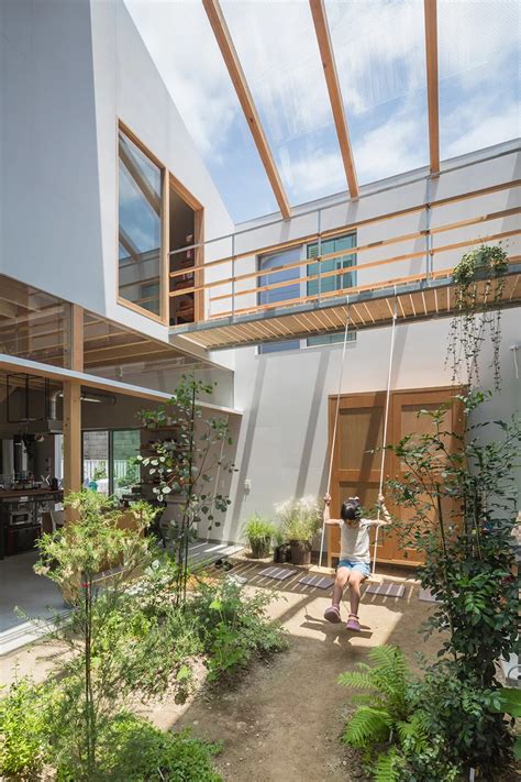 Tato Architects Builds House In Tsukimiyama Japan Around Courtyard