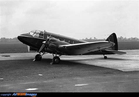 king edward viii kings flight airspeed envoy iii g aexx was the first aircraft purchased