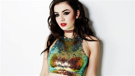 3840x2160 Charli Xcx 2017 4k Hd 4k Wallpapers Images Backgrounds Photos And Pictures