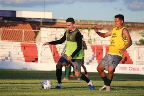 We did not find results for: Em 1º treino tático para jogo contra o São Paulo, 4 de Julho de Piripiri aprimora finalização e ...