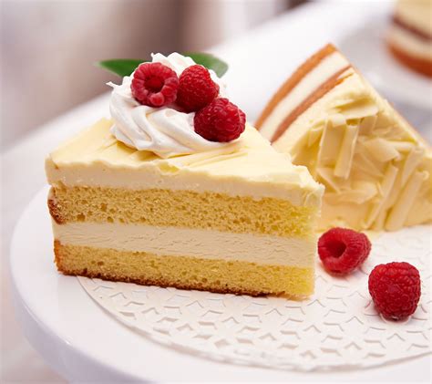 Delizioso Desserts 325 Lb Limoncello Cake Page 1 —