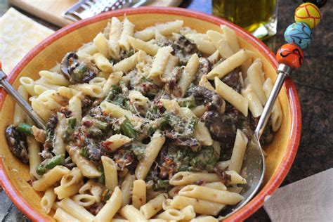 Imagine how excited your family will be to curl up with a bowl of beef stew after a long day of sledding. Easy Dinner Idea- Spring Penne | Toni Spilsbury