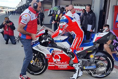 Karena jack miller meskipun kontraknya hanya 1 tahun. Pecco Bagnaia inizia a scoprire la sua Ducati: primi giri ...