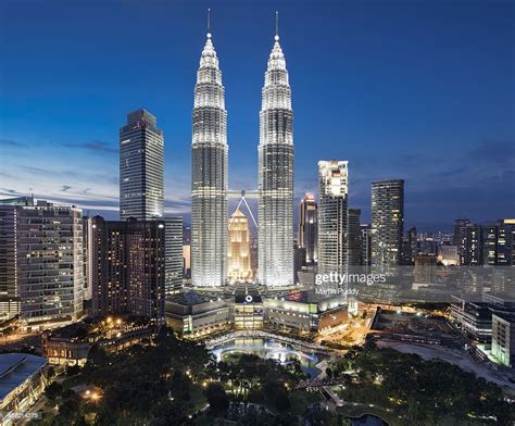 Malaysia Kuala Lumpur Petronas Towers High-Res Stock Photo - Getty Images