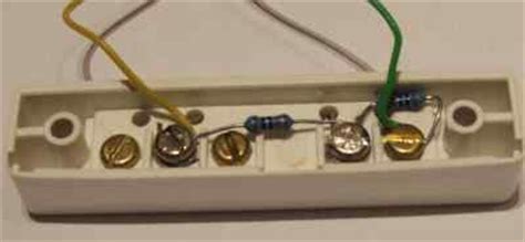 End of line resistors (eols) are very important for circuit and loop supervision. Electrics:burglar_alarms:alarmcontactres