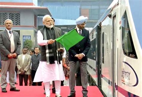 train 18 launch pm modi inaugurates vande bharat express india s