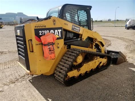 Two strong steel tracks give your skid loader the traction to go where you've never gone before. Compact Track Loader | 2014 CAT 279D Skid Steer