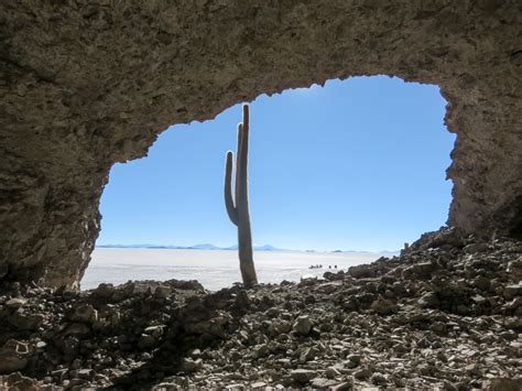 Middle Of Nowhere Uyuni Salt Flats Live Travel Play