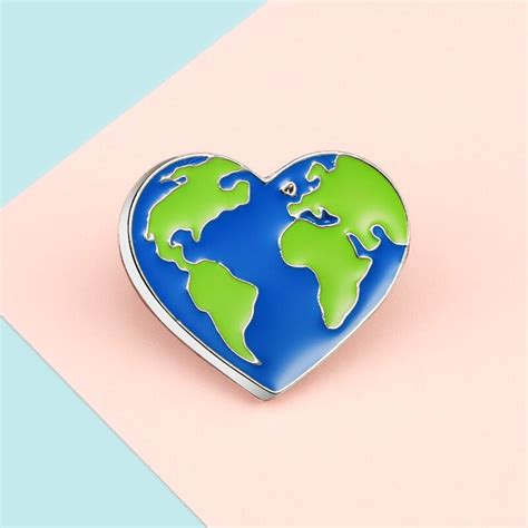 Green Earth Brooches Fashion Heart Shaped Unisex Earth S Ecology Badges Pin Jeans Backpack Lapel